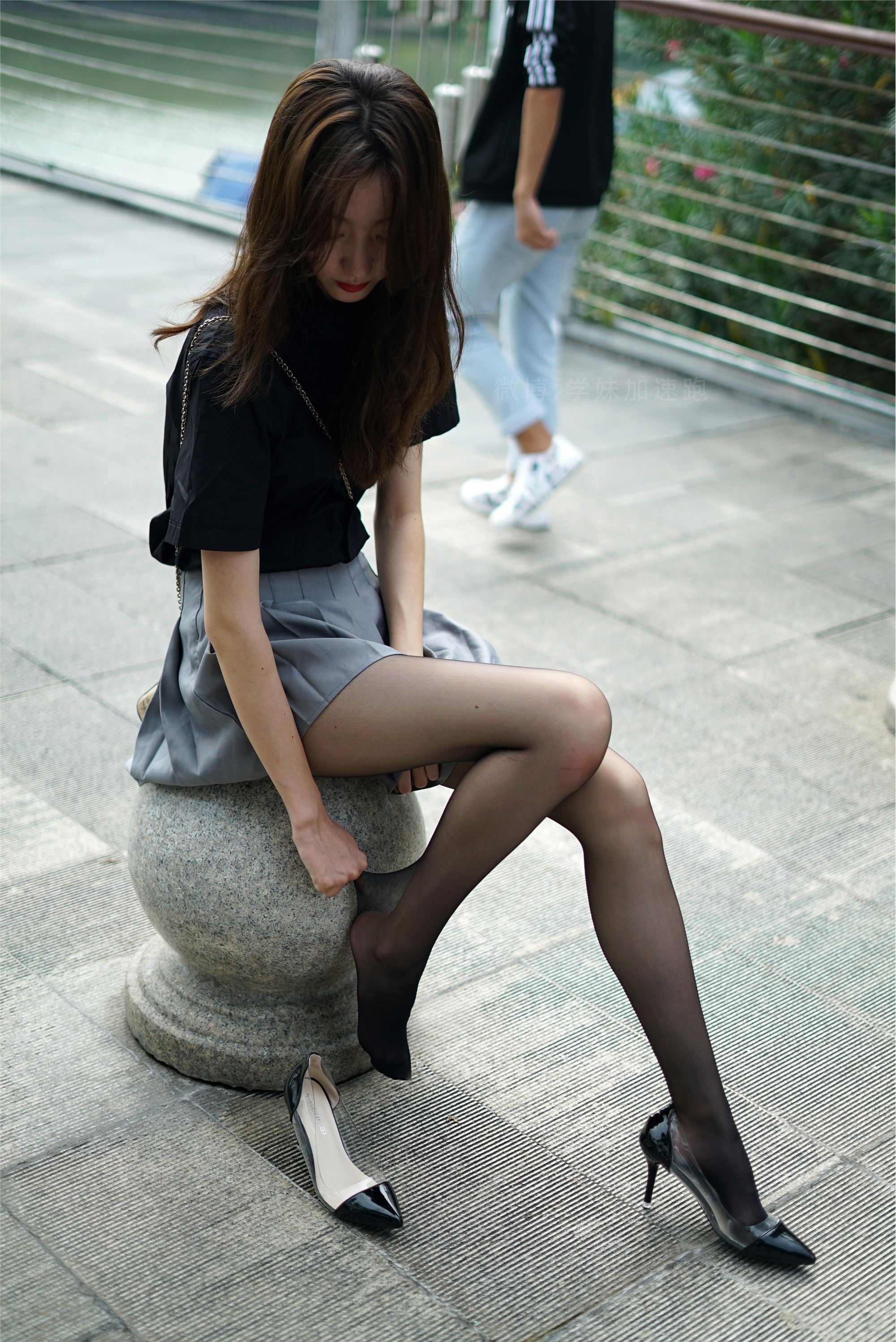 学妹加速跑 XM103《の黑丝初体验-九九》